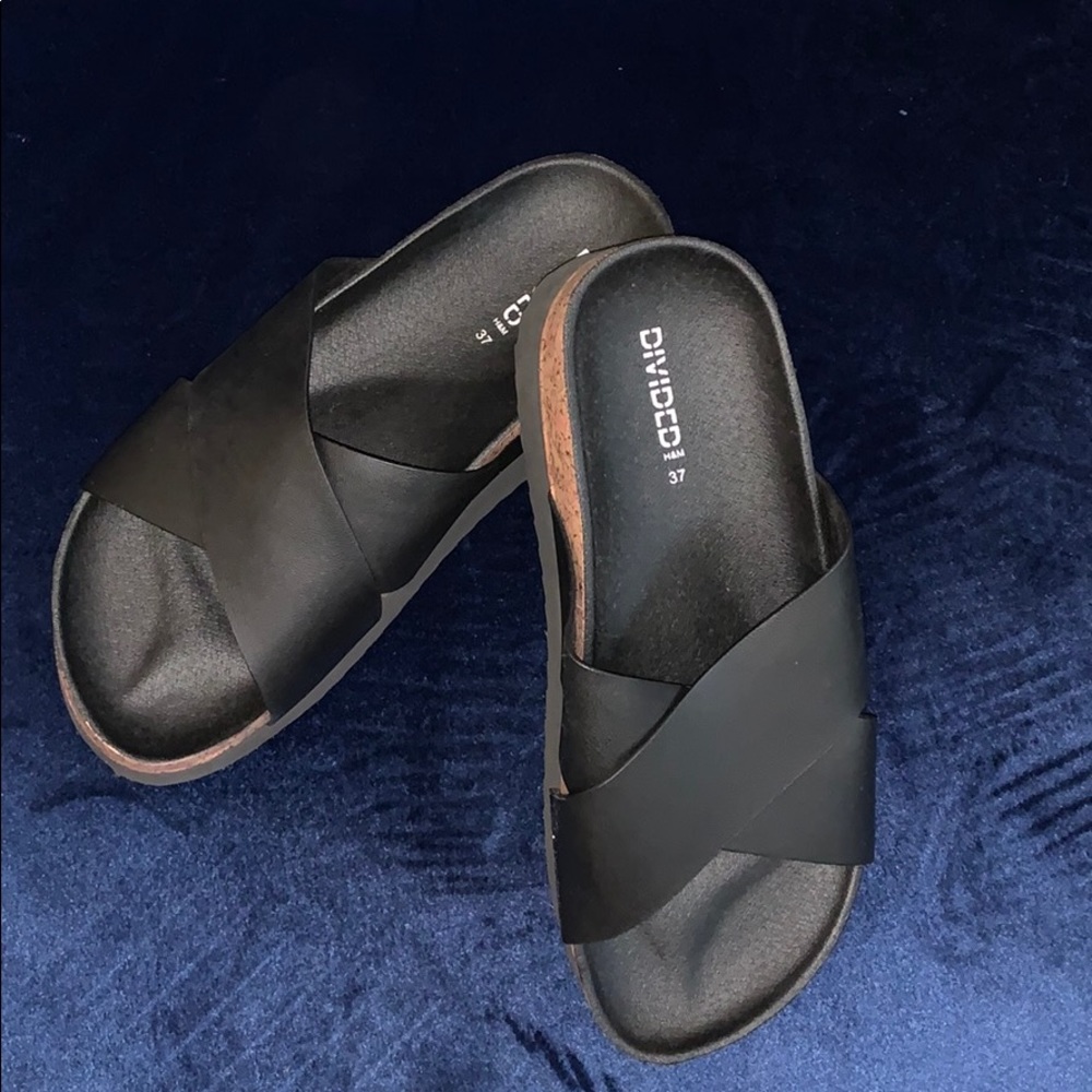 Women’s shoes
